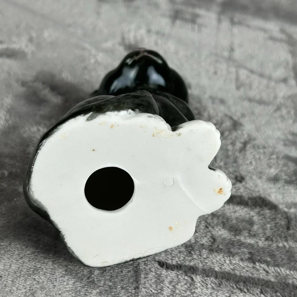 Vintage Ceramic Cat 5 inches White Paws Kitty Figurine Kitten Retro Kitsch Decor